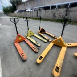 Pallet Jacks 