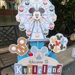 Disneyland Theme Centerpices 