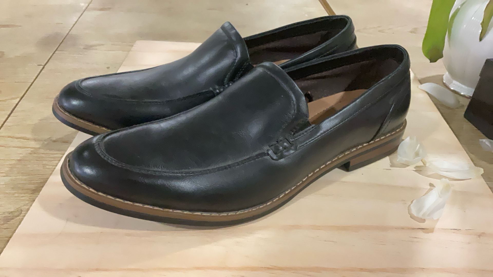 Perry Ellis Size 11.5 Dress Shoes