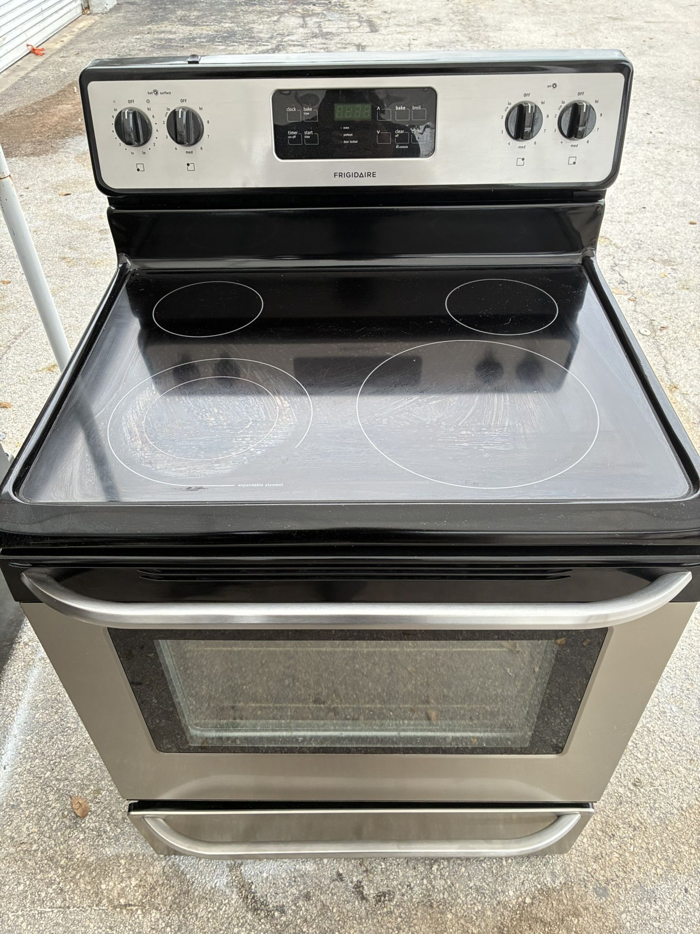 STOVE FRIGIDAIRE 30” Stainless Steel