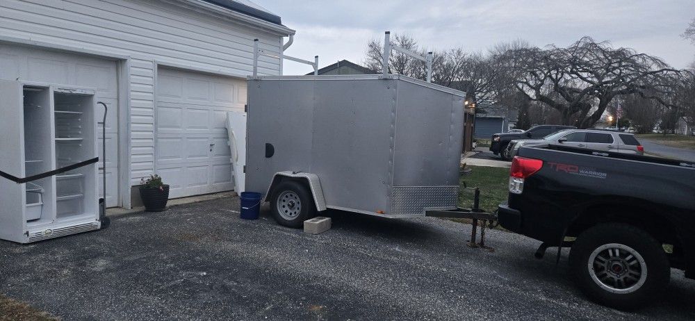 5x8 Enclosed Trailer