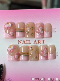 Press on nails