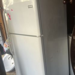 Fridgadare Refrigerator 