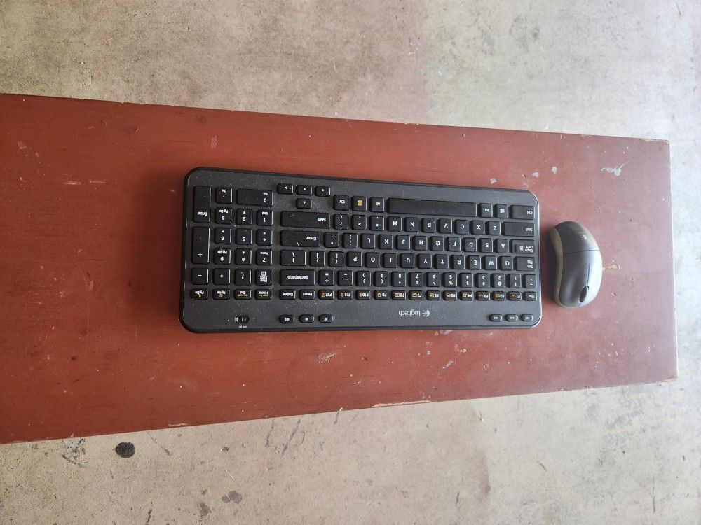 Wireless Keyboard And Mouse 