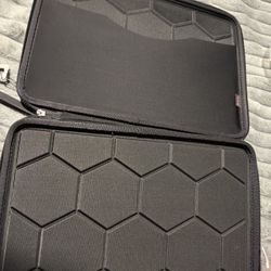 Finpac Laptop Case 