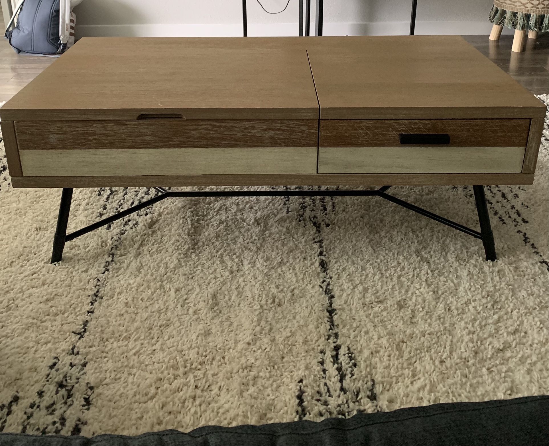 Coffee Table With Pop-up Desk From Rooms-To-Go