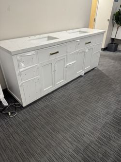 84” Bathroom Vanity In White 