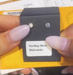 Sterling Silver Moissanite