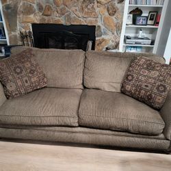 Broyhill Sofa 
