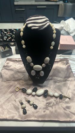 Set De Jollas Finas De La Marca Carolee Muy Bellos Y En Especial Precio