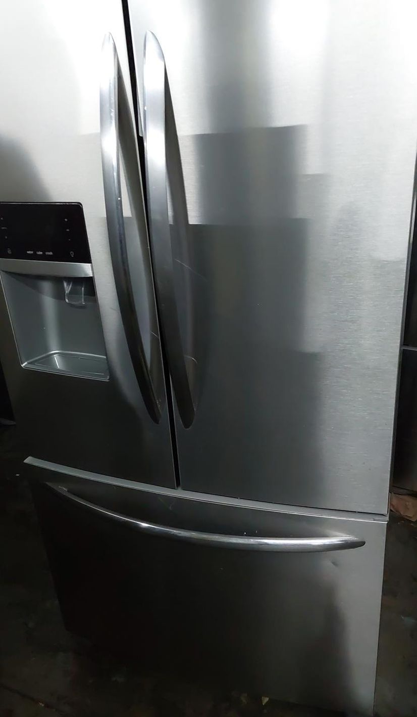 Frigidaire Gallery French Door Refrigerator
