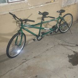 Dualie Adult Tandem Cruiser Bike Two-Rider Bicycle Men and Women 26-Inch Wheel