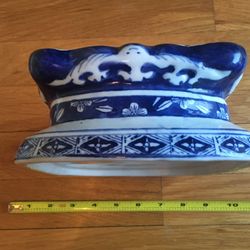 Chinese Blue And White Porcelain Container