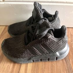 Adidas Boys Tennis Shoes