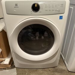 Like New Electrolux Washer And Dryer 