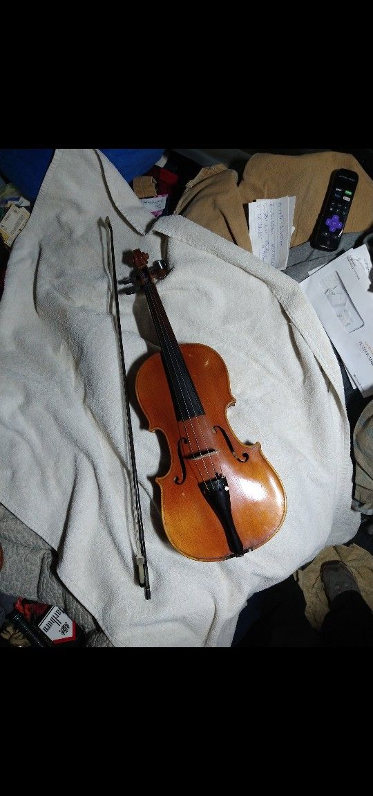 Violin By Antonius Stradiuarius Cremonensis Faciebat Anno 1727