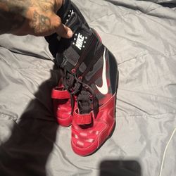 Nike Hyper KO Size 11