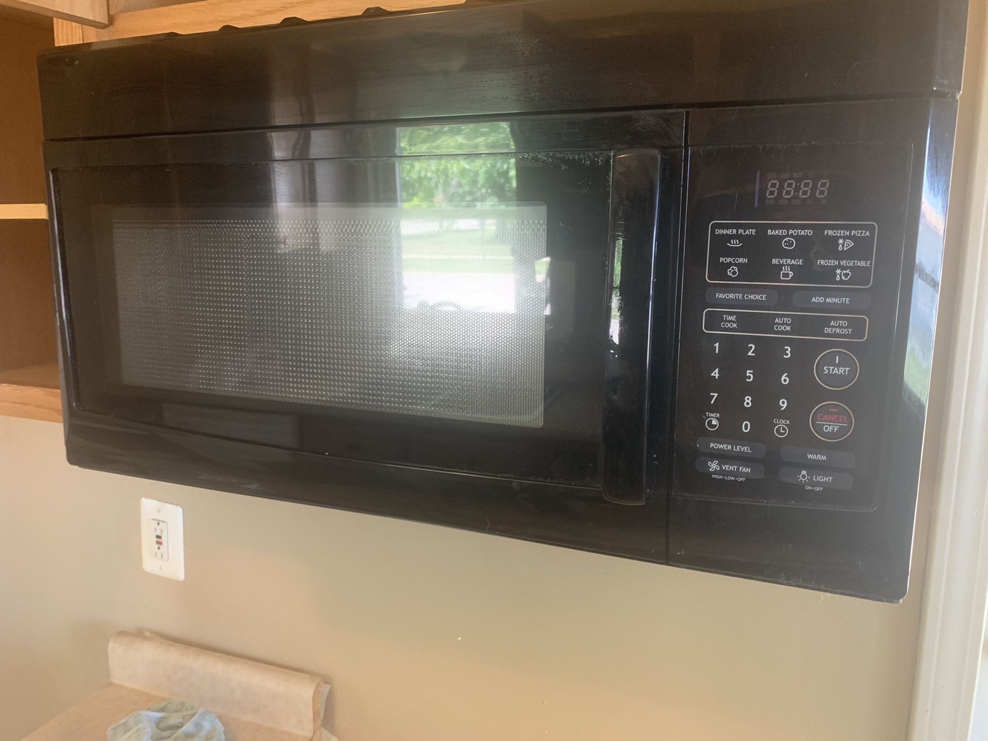 Under counter microwave with bracket $125