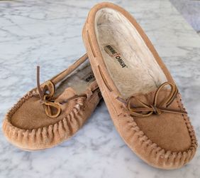 Minnetonka Women's Size 9 Brown/Tan Leather Suede Cally Moccasins Slippers Shoes