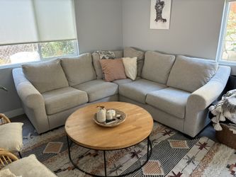 Large Ashley Furniture Sectional - Great Condition
