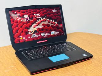 Alienware 15 R2  15.6" i7-6700HQ 2.6GHz 16GB RAM 512Gb SSD | GeForce GTX 970M