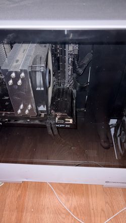Cyber Power Pc (used) (WILL CLEAN WHEN SOLD)