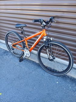 Schwinn Thrasher 24 Boy's MTB with new tires