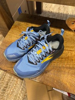 Women’s Brooks Trainers