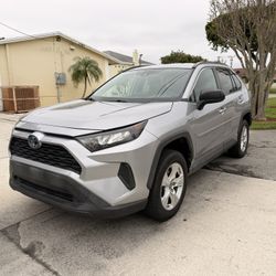 2021 TOYOTA RAV4 LE HYBRID 