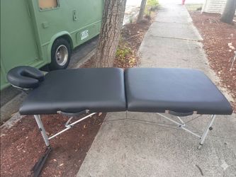 Earthlite Professional Massage Table