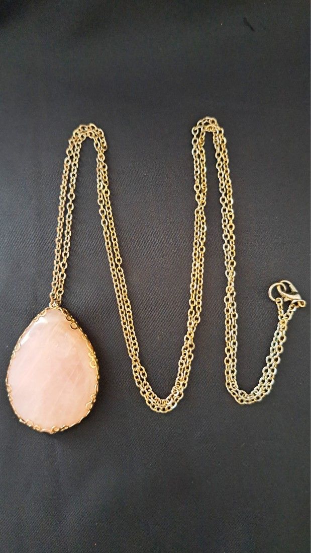 Rose Quartz Pendant Necklace