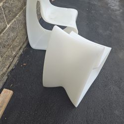 PLASTIC CHAIRS 