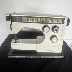 Viking Selectronic 6570 Sewing Machine