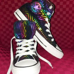 Girl Converse