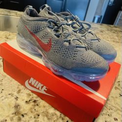 Men’s Size 10.5 Nike Air VaporMax 