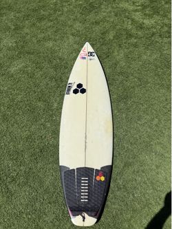 5’8 surfboard