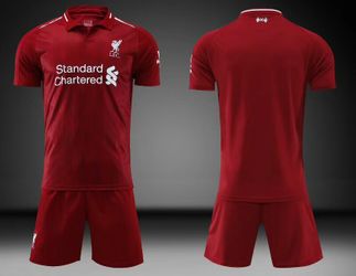 10 Children Liverpool Soccer uniforms Size Small-Uniformes De Futbol