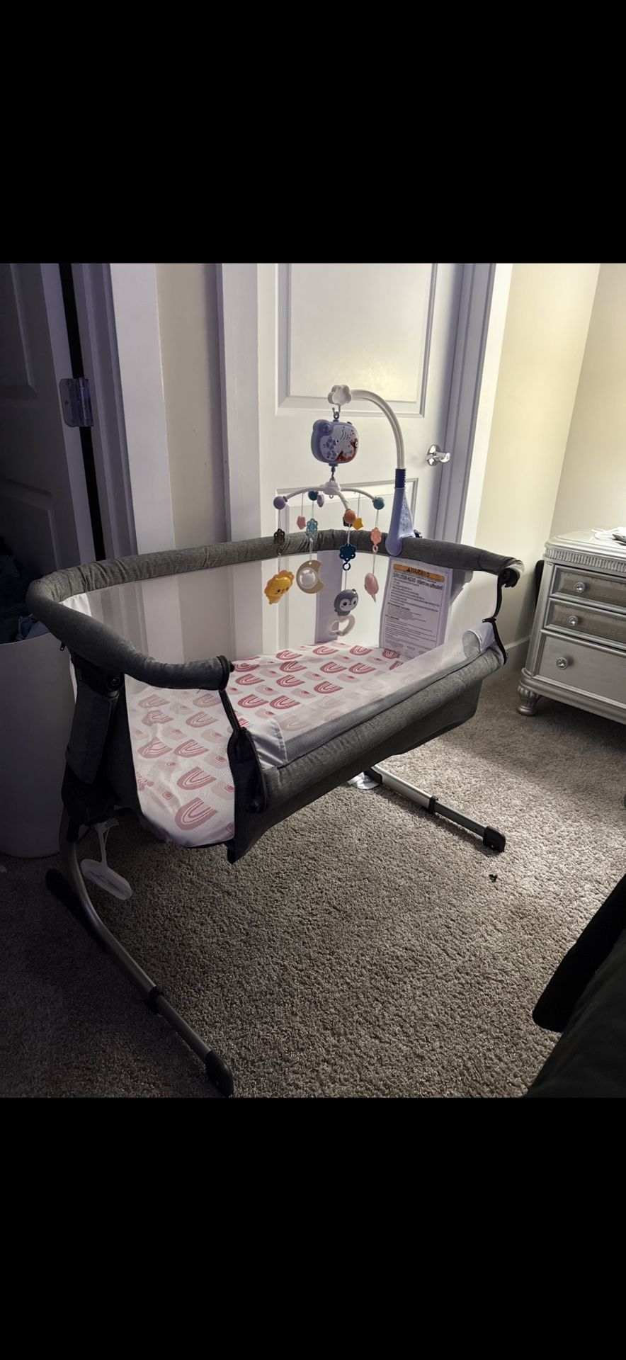 Baby Delight Bassinet Beside Sleeper