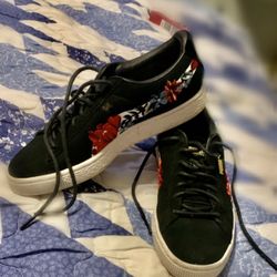 Puma Women 6 Suede Hyper Floral Shoes ( Usados)
