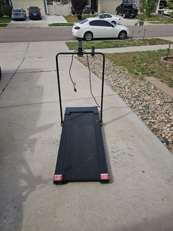 Small Treadmill: Lichico AD-4000