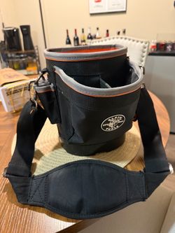 Klein Tools 55419SP-14 Tool Bag with Shoulder Strap Has 14 Pockets for Tool Storage, Can Fit Long Screwdrivers