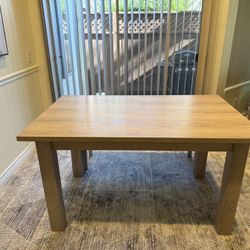 Modern Oak Extendable Dining Table 