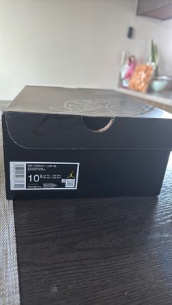 Jordan 1 Low “ Legend Blue “ Size 10.5