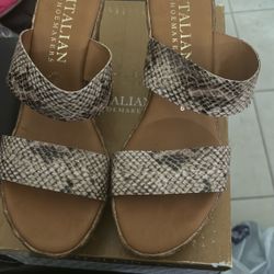 Woman's Size 8 Italian Snake Print Wedges Slip On Sandals Tan