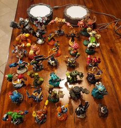 Skylanders Figure Collection with Two Portals