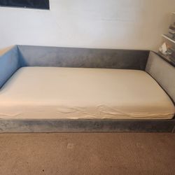 Twin Size Day Bed