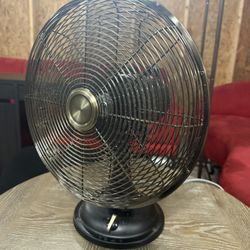 Better Homes & Gardens 12-inch Retro 3-Speed Metal Tilted-Head Oscillation Table Fan