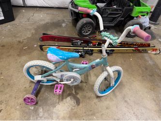 Bike with training wheels