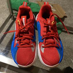 Boy’s Super Mario Adidas Size 4.5 