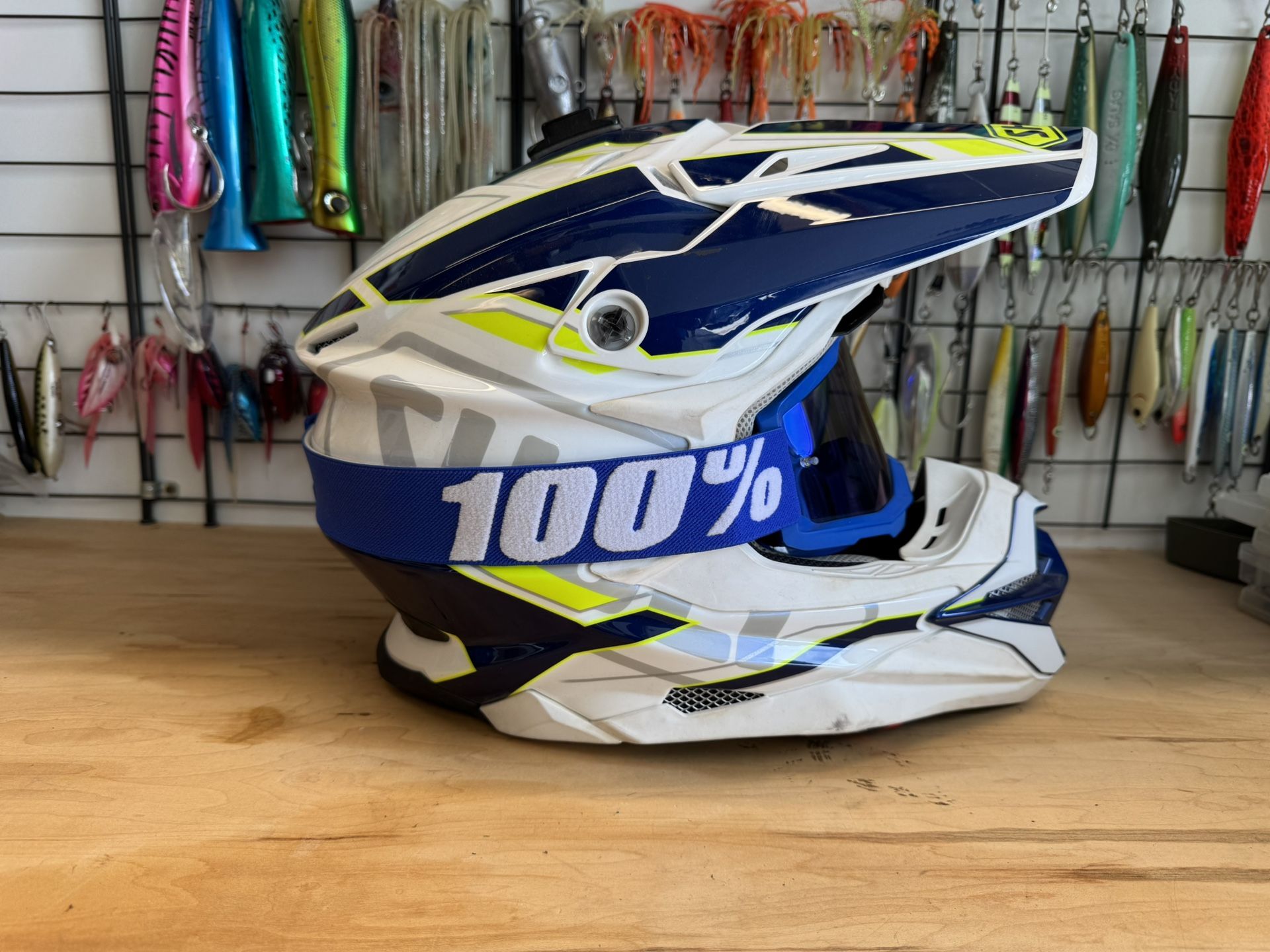 SHOEI Helmet - VFX - EVO Allegiant TC-3 Motocross Motorcycle Helmet $350 Size Small